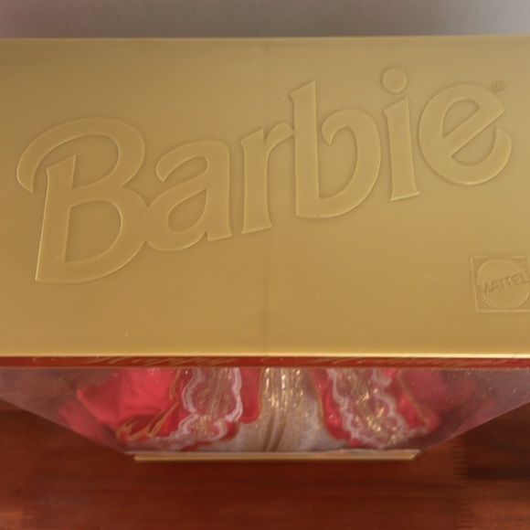1997 Holiday Barbie Special Edition 10th Anniversary NIB Mint - Picture 4 of 7